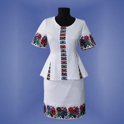 Embroidered costume "Malves 2"